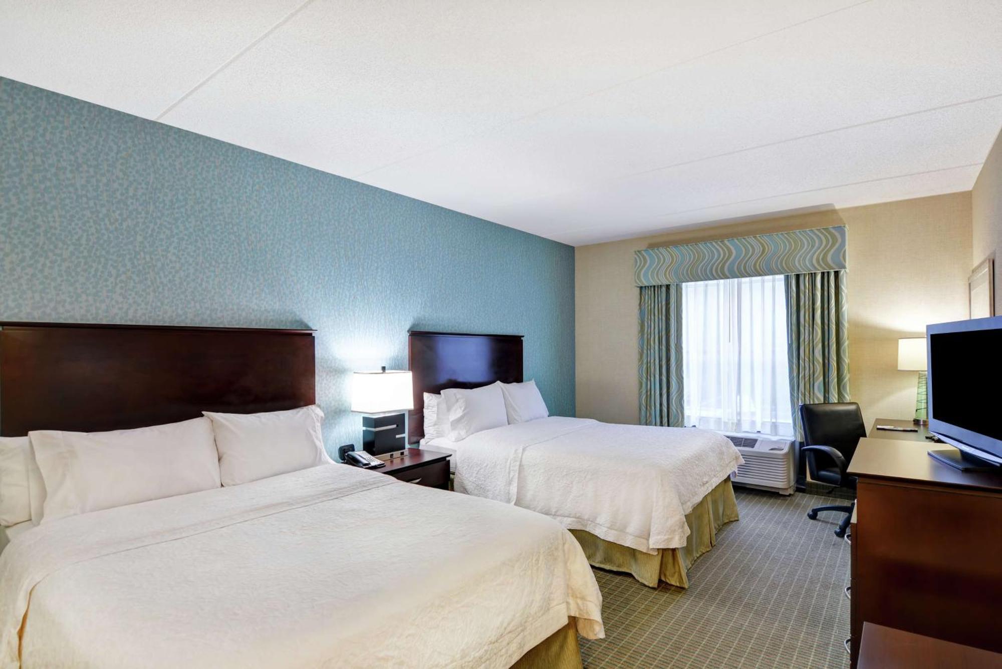 Hampton Inn & Suites Уилкс-Барре Экстерьер фото