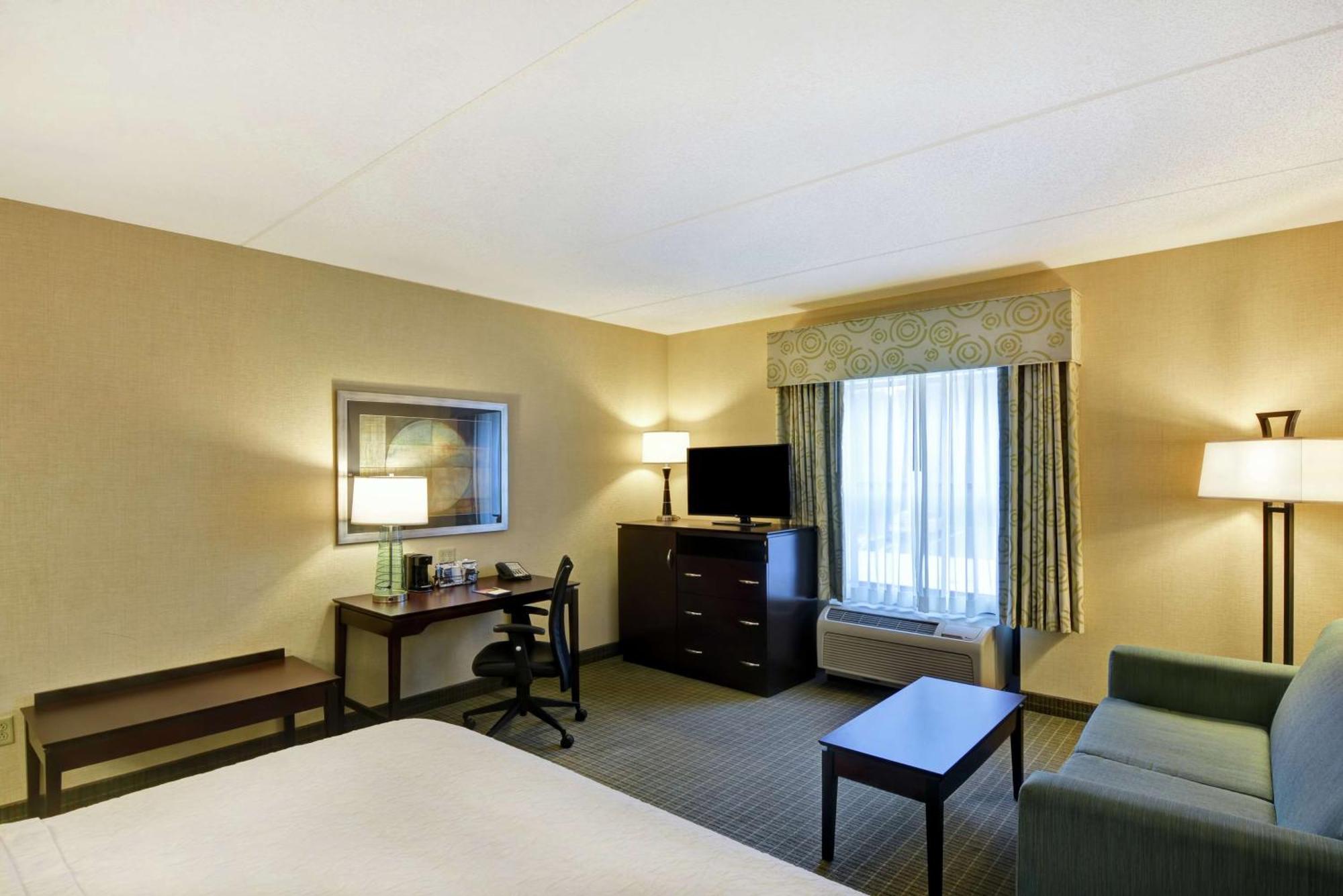 Hampton Inn & Suites Уилкс-Барре Экстерьер фото