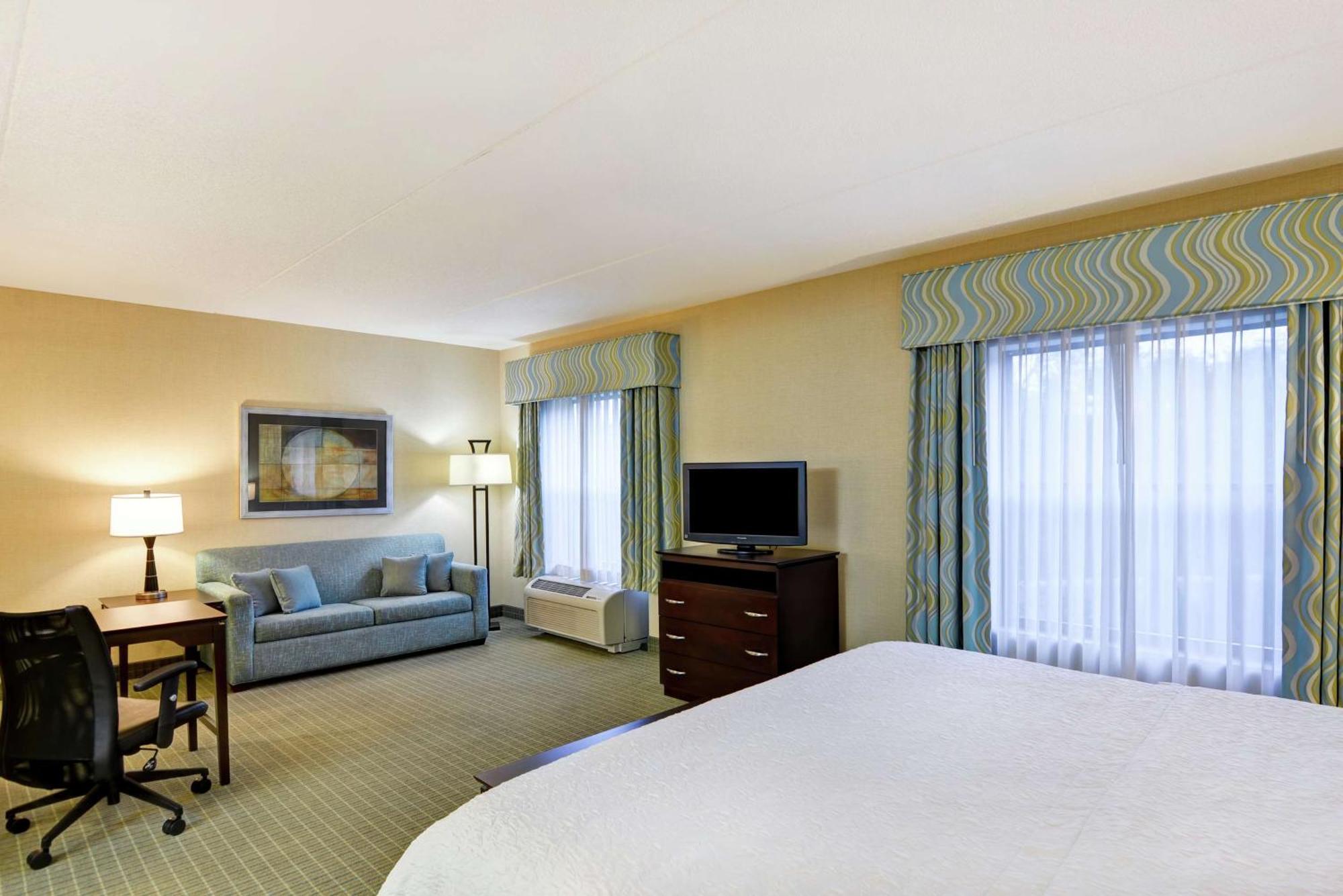 Hampton Inn & Suites Уилкс-Барре Экстерьер фото