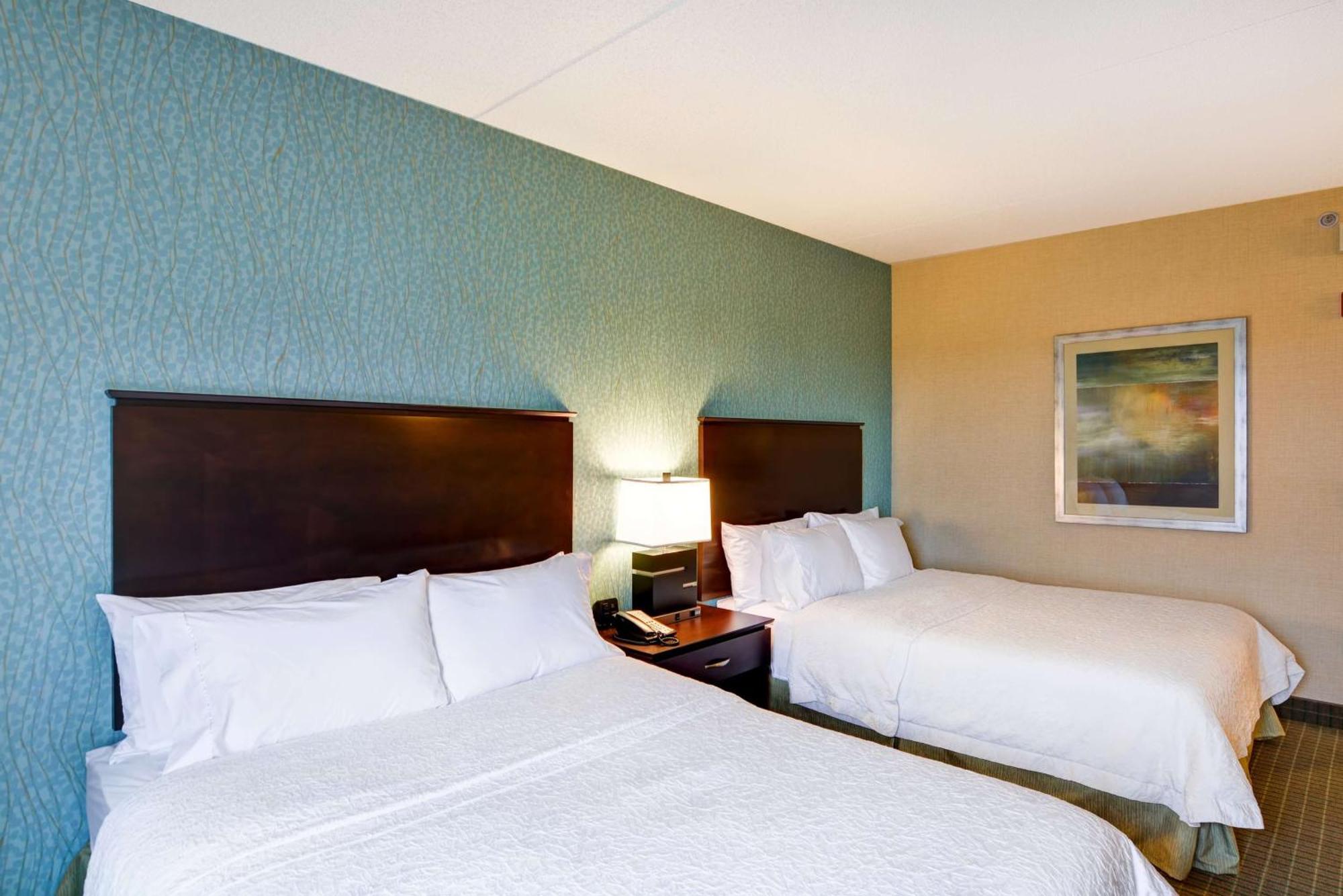 Hampton Inn & Suites Уилкс-Барре Экстерьер фото